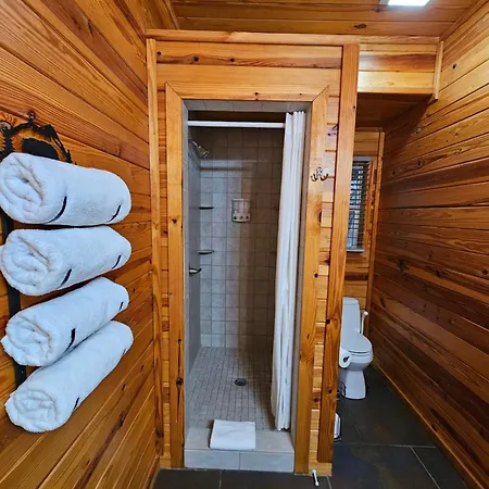 2 Min To Beaver Lakeking Bedfirepitjetted Tub Eureka Springs Exterior foto